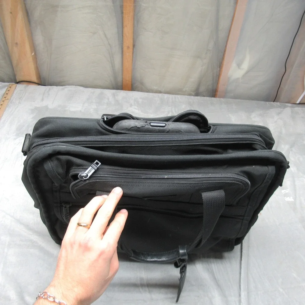 Tumi Briefcase Laptop Bag Ballistic Nylon‎ Wheeled Luggage Pad Expandable Handle